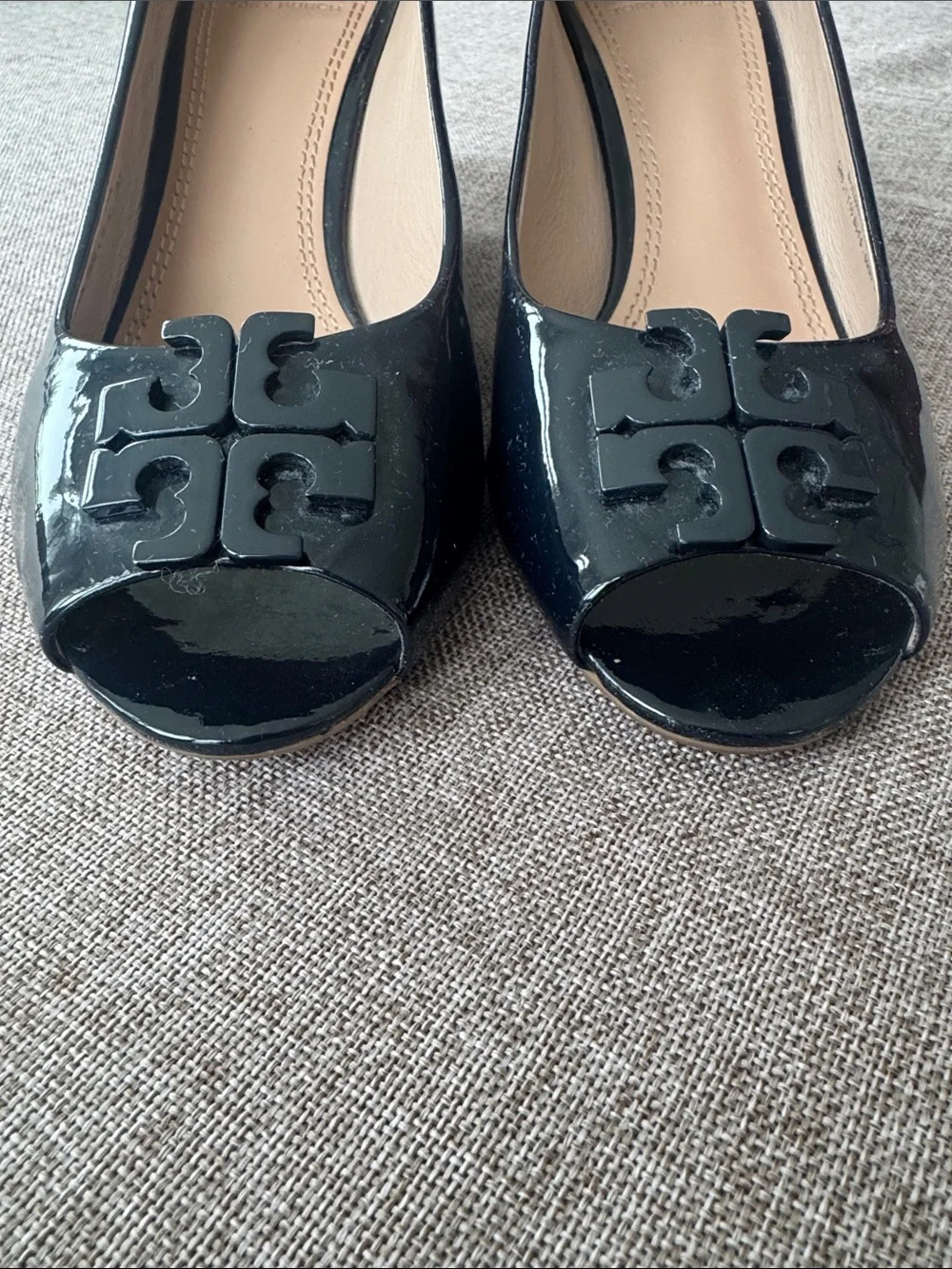 Tory Burch Navy Patent Logo Round-Toe Medium Height Heels